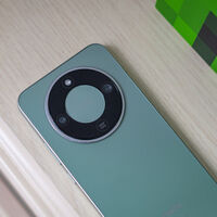 Por su precio será de gama media, pero lo de este móvil es un escándalo: es precioso y su batería dura hasta tres días