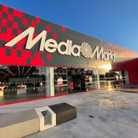 MediaMarkt tira la casa por la ventana con sus rebajas en Smart TVs durante el Black Friday: ¡Chollos con hasta 900 euros de ahorro!
