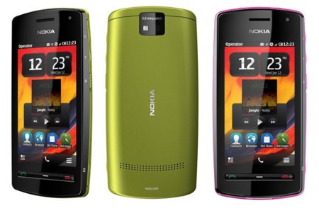 Nokia 600, Symbian Belle, NFC y grabación HD 720 a un precio muy asequible