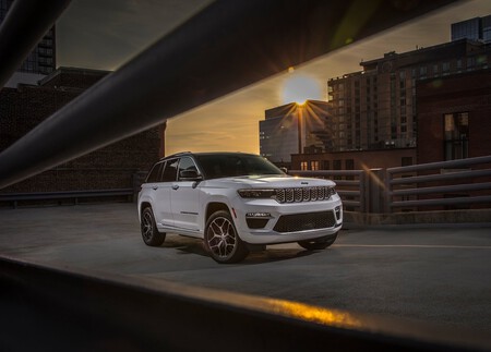 Jeep Grand Cherokee 2022 1280 07