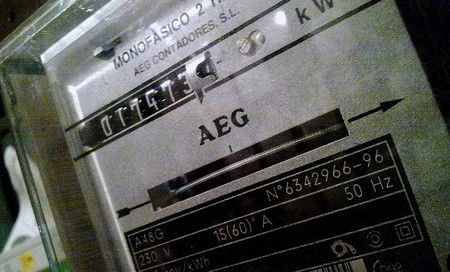 Es inadmisible que una compañía eléctrica retrase la apertura de un negocio