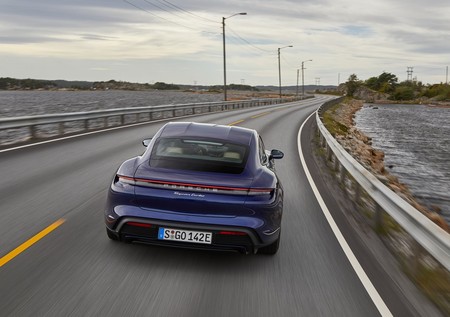 Porsche Taycan Turbo 2020 1280 49