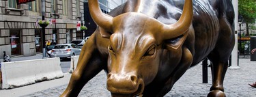 La bolsa es muy volátil pero hay una manera de acertar cuándo invertir: hacerlo sin mirar cómo va 
