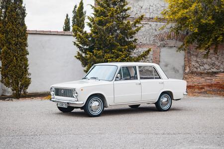 SEAT 124