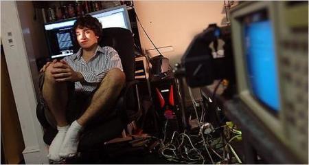 Problemas con el último firmware de PS3 y lanzamiento del primer custom firmware del hacker George Hotz