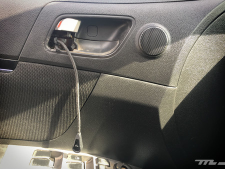 Geely Emgrand puerta