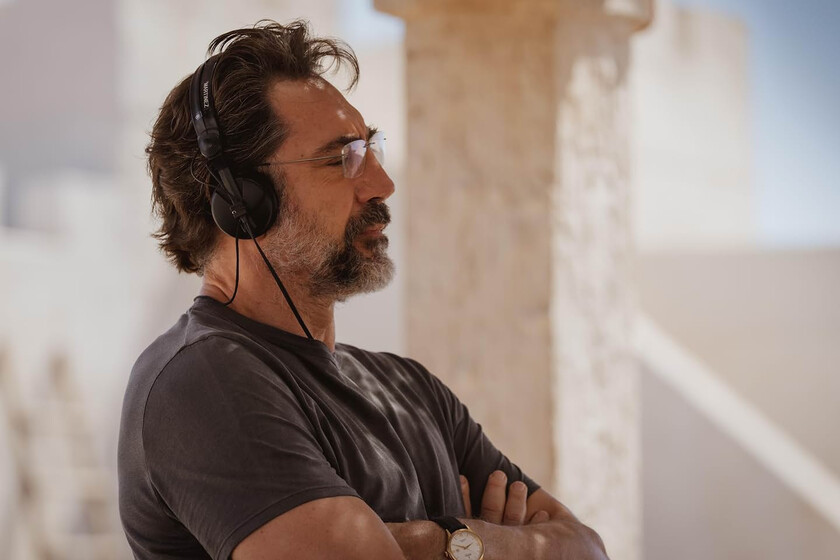 ‘El ser querido’ cambia de formatos, aunque el blanco y negro es el más claro e intencionado. Creo que va en contra de lo que pretende su director