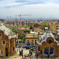 Los turistas masificaban el minibús que usan los vecinos del Park Güell, así que Barcelona eliminó la ruta de Google Maps. Ha funcionado 