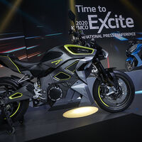 La Kymco RevoNEX se fabricará en Italia como parte de la nueva generación de motos eléctricas taiwanesas