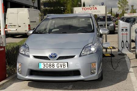 Toyota Prius Plug-In 2012: los datos definitivos del híbrido enchufable