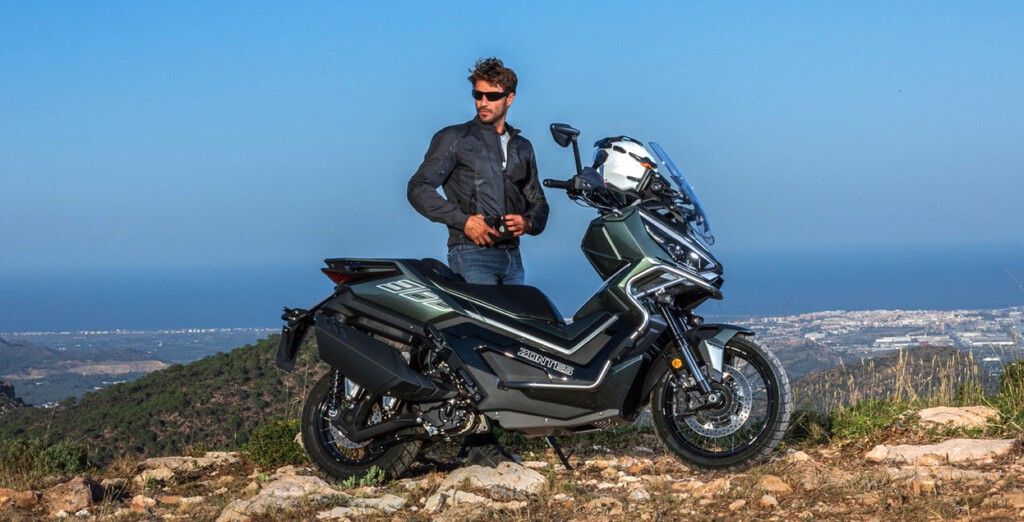 Scooter, china y con apellido "ADV". La Zontes 368G está destrozando el mercado español por una buena razón