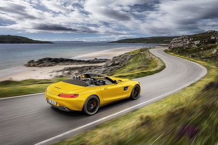 El Mercedes-AMG GT S Roadster, con 522 CV y 670 Nm de par, desembarca en España desde 198.000 euros