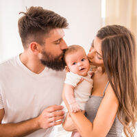 Los apellidos de los hijos en el mundo: cuántos y en qué orden se usan