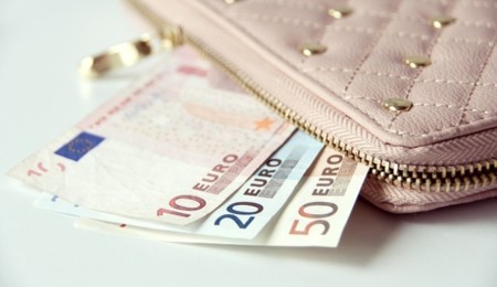 Dime cómo tuiteas y te diré cuánto ganas