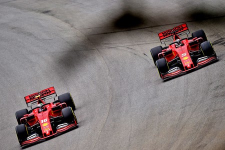 Drama y tensión en Ferrari: Charles Leclerc y Sebastian Vettel chocaron entre sí en Brasil