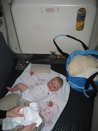 cambiar-al-bebé-fuera-de-casa