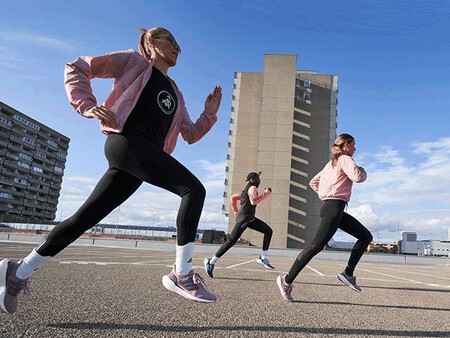Regala deporte con Adidas y llévate un 20% de descuento adicional en una gran selección de ropa y zapatillas