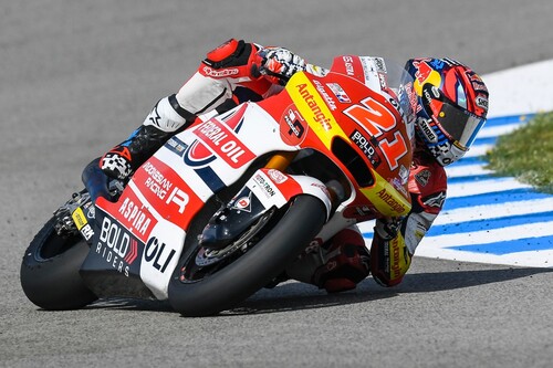 Fabio Di Giannantonio arrasa en Jerez y Raúl Fernández pierde el podio y el liderato en la penúltima vuelta