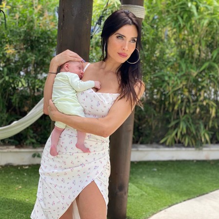 El bebé de Sergio Ramos y Pilar Rubio debe dormir del tirón y comer estupendamente: así lo define su madre
