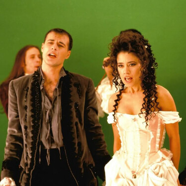 Lo que pasa con Amaia, Leire y LODVG es de locos, pero gana la historia de otro grupo pop español: Amistades Peligrosas