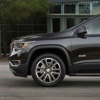 Chevrolet revivirá el nombre Blazer para un nuevo crossover basado en el GMC Acadia