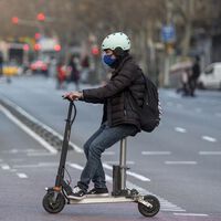 Alguien fue detenido por circular a 70 km/h en un scooter eléctrico, y ahora deberá pagar 6,000 euros 