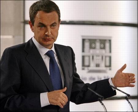 Zapatero o cómo no tener estilo llevando un traje