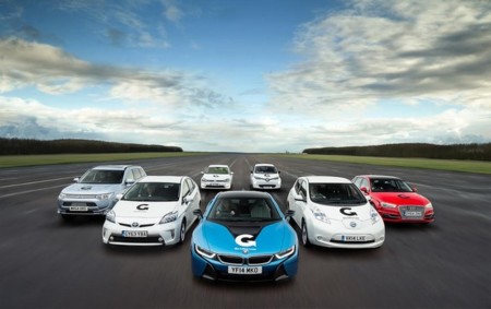 Según un estudio, comprar un coche eléctrico es la clave para ser más feliz
