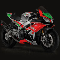 Aprilia RSV4 FW, 250 caballos de pepino italiano ¡con carenado aerodinámico estilo MotoGP!