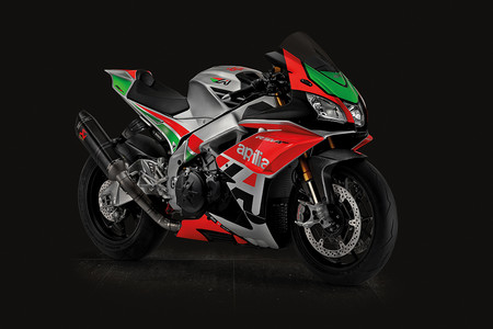 Aprilia RSV4 FW, 250 caballos de pepino italiano ¡con carenado aerodinámico estilo MotoGP!