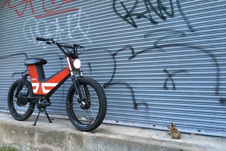 La Suru S19 es una bicicleta eléctrica de aluminio que lo resiste casi todo y cuesta 2.000 euros