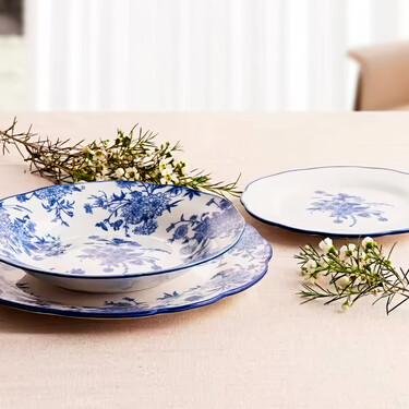 La Cartuja de Sevilla echa el cierre y sus vajillas caen de precio: este modelo cuesta poco más de 50 euros