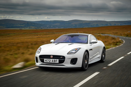 Jaguar F-Type "Chequered Flag": celebrando el 70 aniversario del primer deportivo de Jaguar