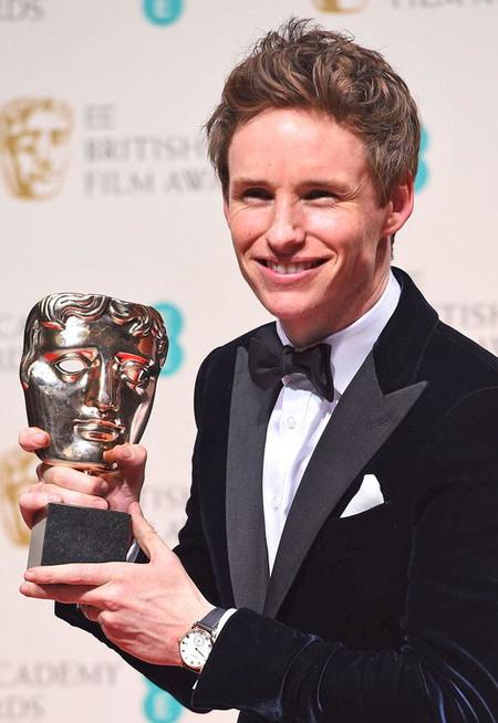 Eddie Redmayne, el hombre mejor vestido de los Premios Bafta 2015. Pero no es el único...