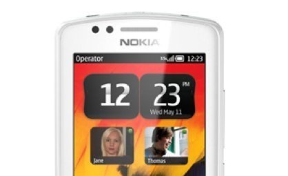 Se filtran las primeras imágenes oficiales del Nokia 700 Zeta