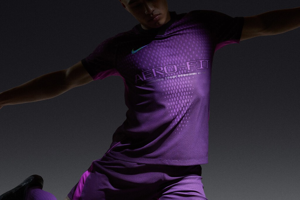 Nike sabe que el sudor es un problema cuando haces ejercicio: su solución está hecha de residuos textiles . Lado.mx Nike sabe que el sudor es un problema cuando haces ejercicio: su solución está hecha de residuos textiles . Noticias en tiempo real