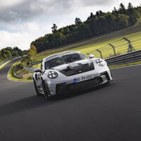 El Porsche 911 GT3 RS se ha pasado el juego de Nürburgring. El vídeo son menos de 7 minutos de ASMR salvaje