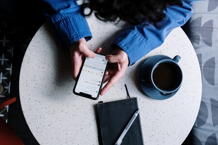 Adiós a las apps y servicios que espían tu estado de WhatsApp: la app bloquea quien puede verlo