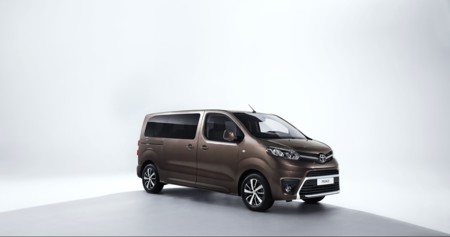 Toyota Proace Verso 002