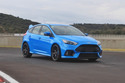 Probamos el Ford Focus RS, vaya locura de auto con 350 hp, tracción integral y Drift Mode