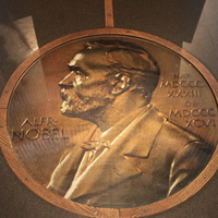 O Prêmio Nobel de Fisiologia ou Medicina 2026 vai para Karl Deisseroth, Peter Hegemann e Georg Nagel 