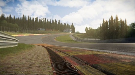 Assetto Corsa frente a Project CARS. ¿Cuál desprende mejores sensaciones?