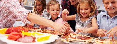 19 recetas de pizzas caseras para hacer con niños y disfrutar de un divertido plan en familia