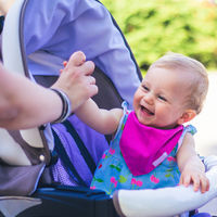 Alquilar en destino cunas y sillitas de paseo para niños: una solución práctica en los viajes familiares