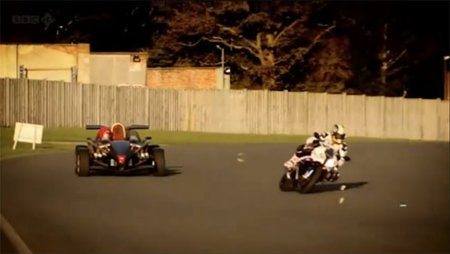 BMW S1000RR, segundo mejor tiempo en el circuito de Top Gear
