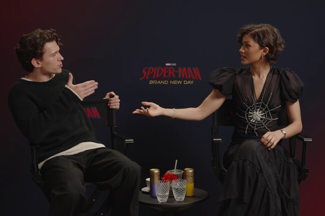 Zendaya le prohibió a Tom Holland ayudarle con los videojuegos de Spider-Man. Al final tuvo que pedirle que la rescatara de un nivel "muy duro"