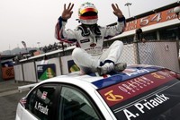 BMW vuelve a ser campeón del mundo de turismos