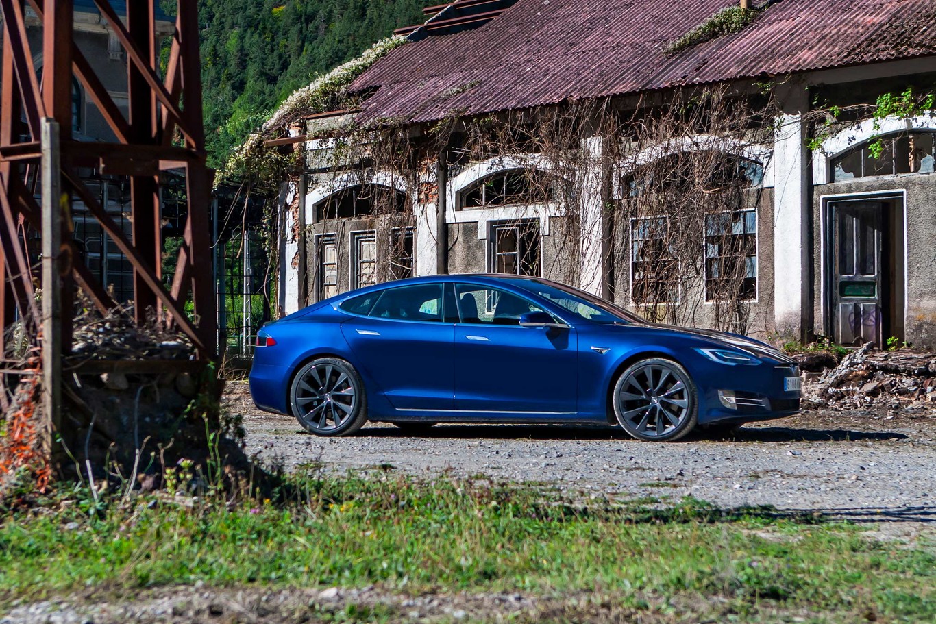Probamos el Tesla Model S 100D, el coche eléctrico que soñaba con ser un deportivo