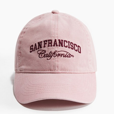 Austin Butler Redefine El Dad Style Con El Nuevo Accesorio Infalible Para Los Hombres Las Gorras De Souvenir Como Nuevo Complemento De Culto