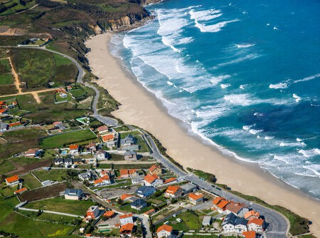 Viajes Escapadas Turismo Espana Playas Septiembre Galicia Pueblo Rural Mario Casas